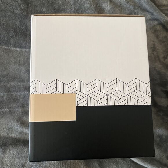 NEW In BOX Short Stories Led Indoor Planter Modern LED Indoor Planter - Picture 3 of 8